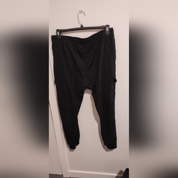 Cargo pants - Picture 2 of 2